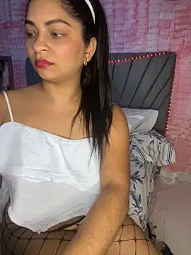 Snapshot of Tana_latin chatting on 02-15-25, 04:14 Tana latin online show from 02-15-25, 04:14