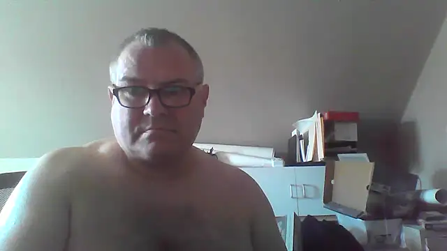 mkestr69 online show from 04-21-26, 03:07