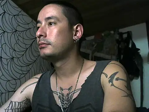 Snapshot of vampireathome chatting on 05-17-26, 03:17 vampireathome online show from 05-17-26, 03:17