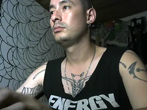 Snapshot of vampireathome chatting on 06-07-26, 02:39 vampireathome online show from 06-07-26, 02:39