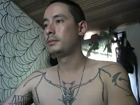 Snapshot of vampireathome chatting on 05-17-26, 07:03 vampireathome online show from 05-17-26, 07:03