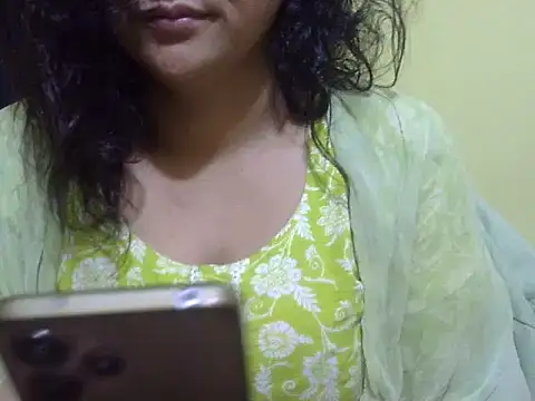 Your cutiepie  online show from 12-22-25, 06:41