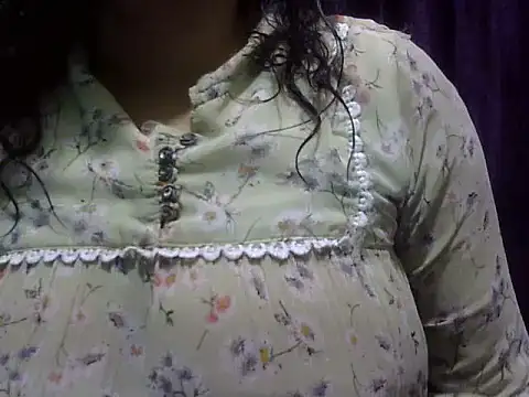 Snapshot of Your_cutiepie_ chatting on 06-01-26, 07:46 Your cutiepie online show from 06-01-26, 07:46