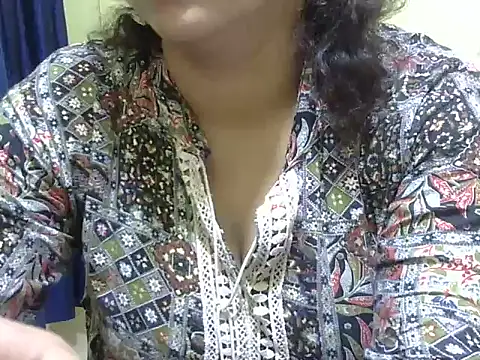 Your cutiepie  online show from 10-31-25, 08:22