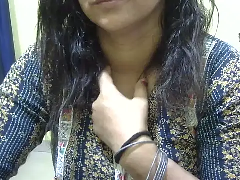 Your cutiepie  online show from 10-27-25, 04:13