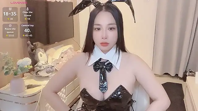 Moonccoi online show from 09-24-25, 02:56