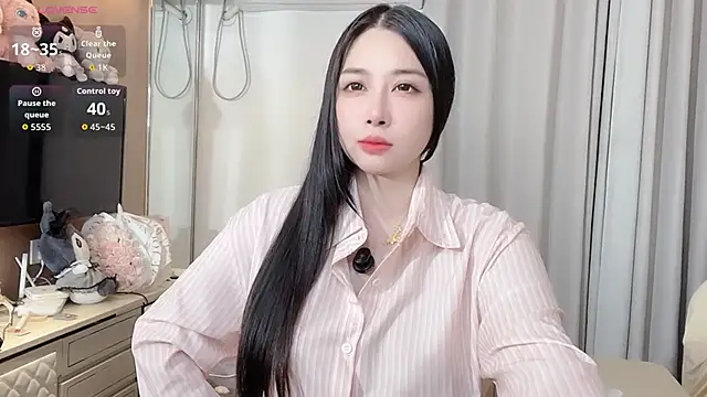 Moonccoi online show from 11-12-25, 04:33