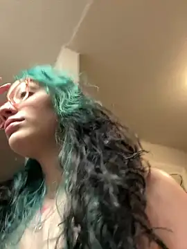 Snapshot of sleepygirlJo chatting on 02-13-25, 01:29 sleepygirlJo online show from 02-13-25, 01:29