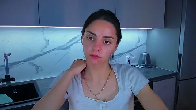 EmiliaZen online show from 06-29-26, 06:09