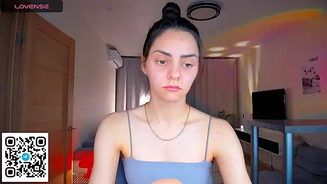 EmiliaZen online show from 02-26-26, 07:25