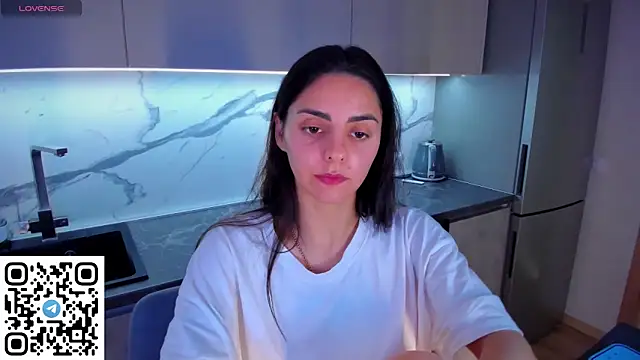 EmiliaZen online show from 06-09-26, 01:17