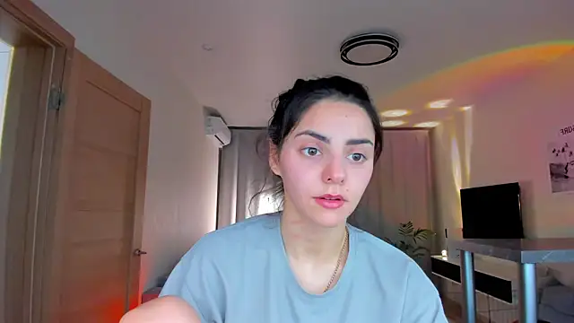 EmiliaZen online show from 02-28-26, 07:57