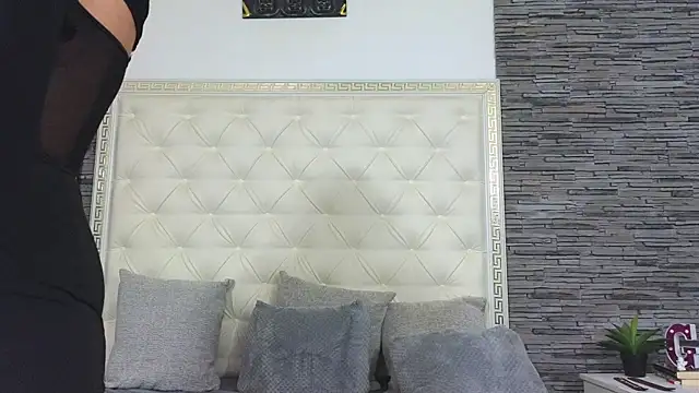 EliteDomina online show from 10-22-25, 05:18