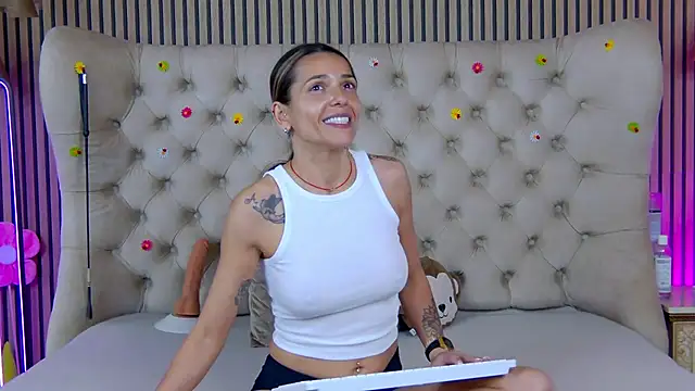 PlayfulShow online show from 04-14-26, 02:44