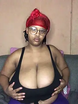Snapshot of NonoGotBoobies chatting on 02-13-25, 05:16 NonoGotBoobies online show from 02-13-25, 05:16