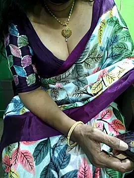 niiveditha online show from 09-13-25, 03:12