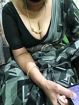 niiveditha online show from 09-23-25, 02:29