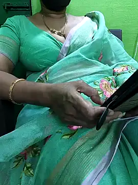 niiveditha online show from 10-09-25, 02:50