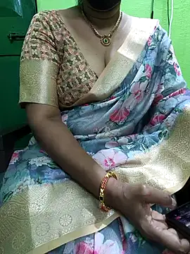 niiveditha online show from 09-21-25, 11:48