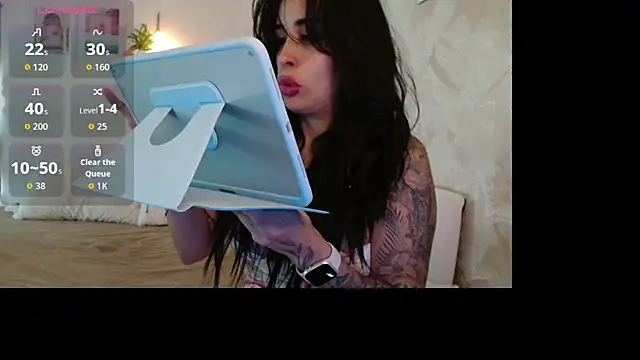 ambergirl14 online show from 04-15-26, 10:43