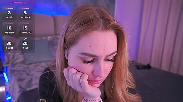 Snapshot of DivineJass chatting on 03-25-26, 10:08 DivineJass online show from 03-25-26, 10:08