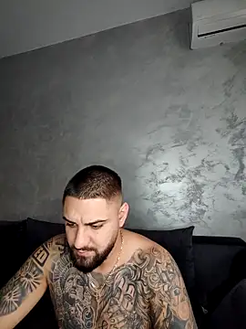 Snapshot of Bakws chatting on 11-13-25, 11:36 Bakws online show from 11-13-25, 11:36