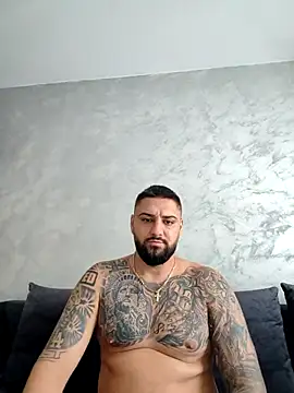 Snapshot of Bakws chatting on 10-31-25, 08:55 Bakws online show from 10-31-25, 08:55