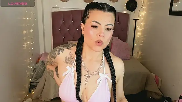 lizha milf online show from 03-27-26, 05:25