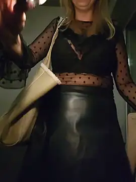 Sexybiene969 online show from 11-01-25, 04:12