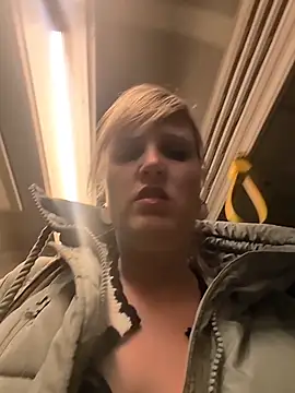 Sexybiene969 online show from 01-12-26, 05:20