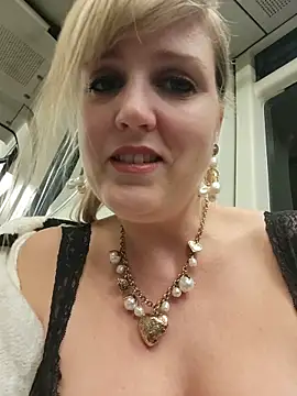 Sexybiene969 online show from 11-14-25, 04:10