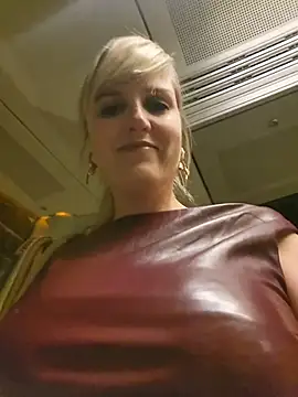 Sexybiene969 online show from 10-29-25, 05:12