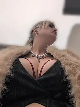 Sexybiene969 online show from 04-14-26, 04:12