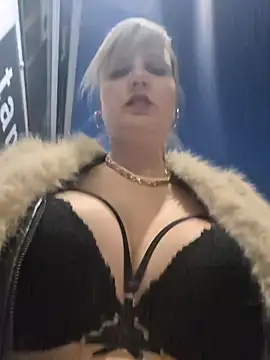 Sexybiene969 online show from 03-04-26, 05:21