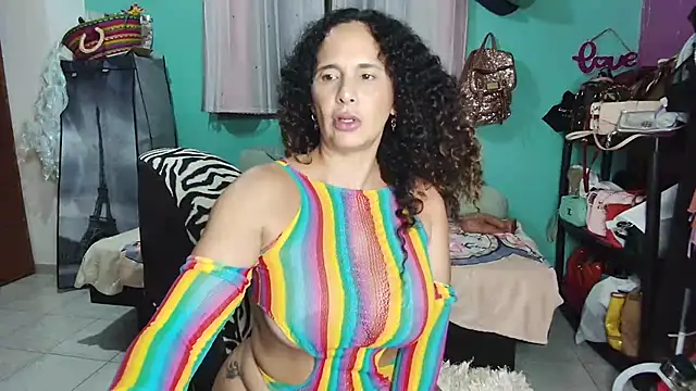 Snapshot of Shakirita chatting on 09-18-25, 12:57 Shakirita online show from 09-18-25, 12:57