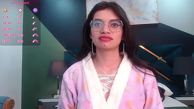 Snapshot of Emerald_gh chatting on 02-10-25, 10:20 Emerald gh online show from 02-10-25, 10:20
