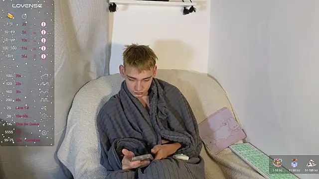 Julian wins online show from 01-17-26, 08:01