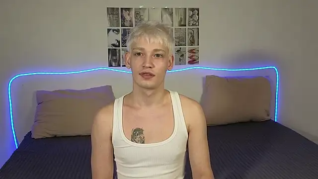 Snapshot of Julian_wins chatting on 03-04-26, 02:36 Julian wins online show from 03-04-26, 02:36