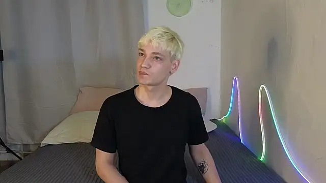 Julian wins online show from 04-05-26, 12:06