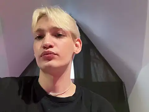 Julian wins online show from 02-08-25, 11:01