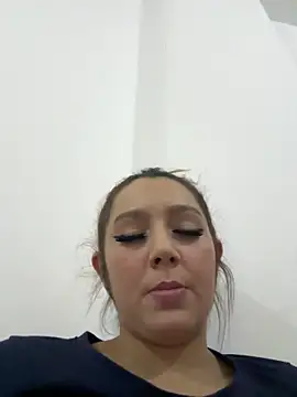 Snapshot of hotamanda01 chatting on 06-05-26, 07:19 hotamanda01 online show from 06-05-26, 07:19