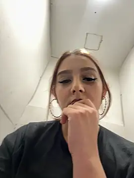 hotamanda01 online show from 03-20-26, 07:26