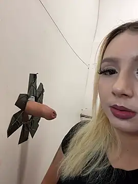 hotamanda01 online show from 01-15-26, 07:50