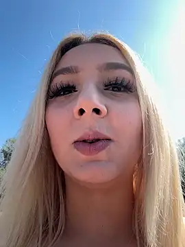 hotamanda01 online show from 02-26-26, 12:49