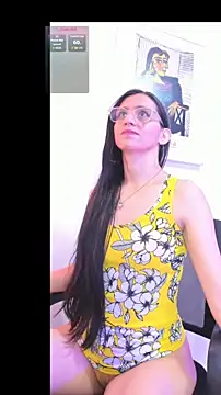 RachelsX online show from 10-28-25, 02:38