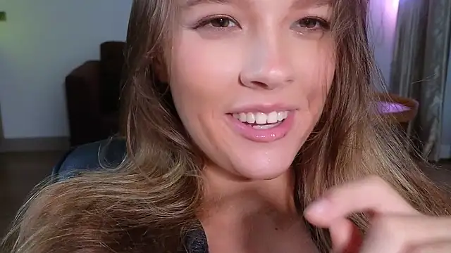 Snapshot of DemiDee chatting on 10-10-25, 04:52 DemiDee online show from 10-10-25, 04:52