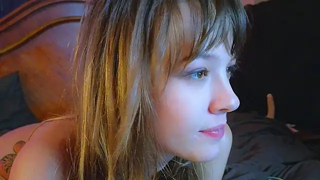 Snapshot of DemiDee chatting on 02-09-25, 12:41 DemiDee online show from 02-09-25, 12:41