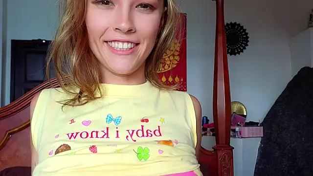 Snapshot of DemiDee chatting on 03-11-25, 09:34 DemiDee online show from 03-11-25, 09:34