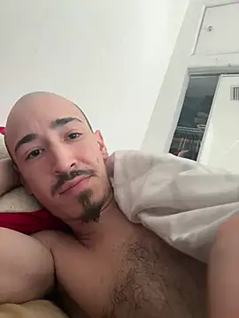 willyro98 online show from 04-27-26, 01:42