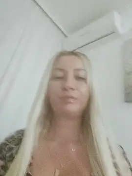 Snapshot of visnjica chatting on 11-18-25, 05:05 visnjica online show from 11-18-25, 05:05